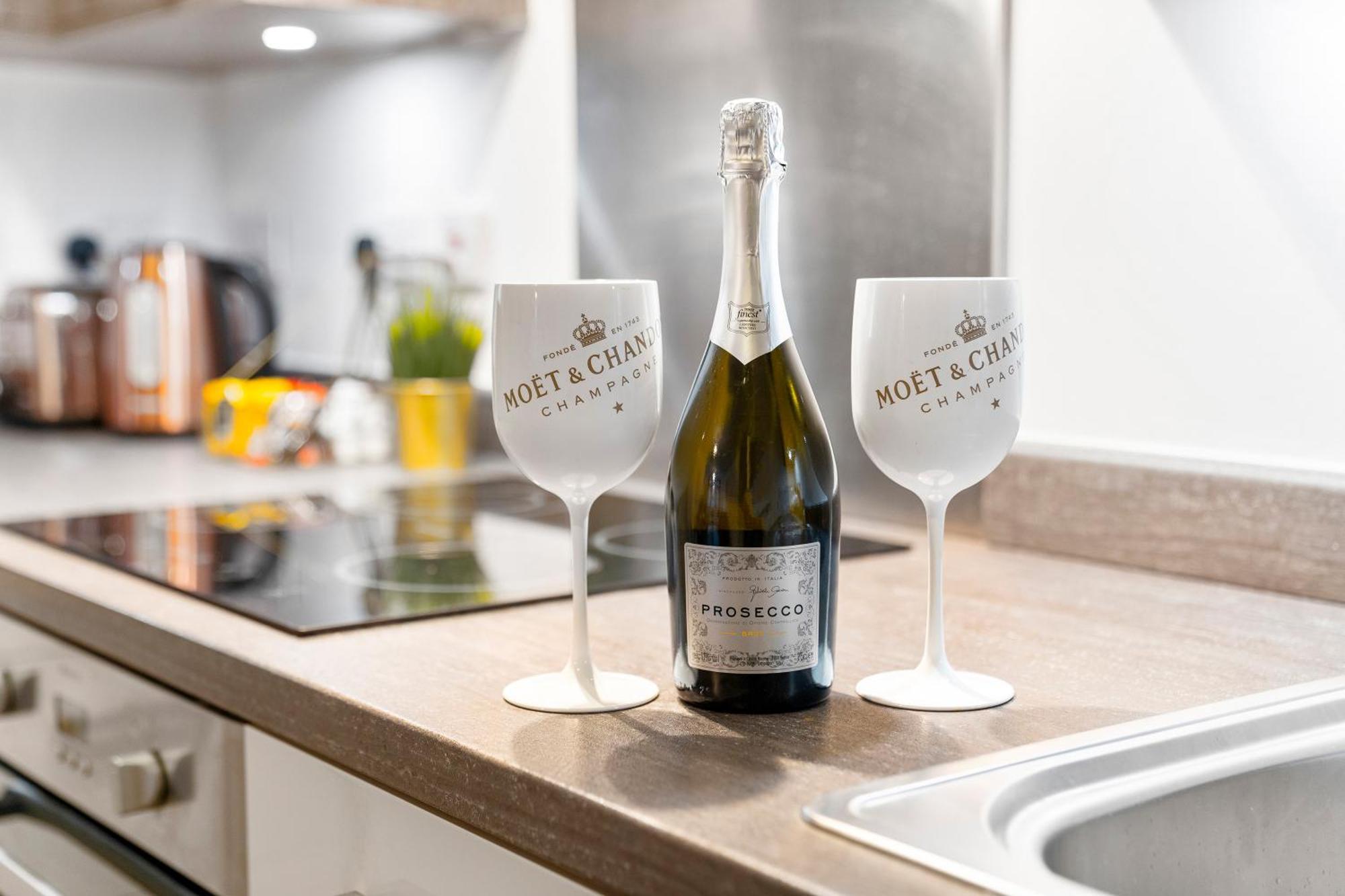 New Luxe Apartment - Secure Parking - Birmingham City Centre - Netflix - Wifi - Top Rated - 54M 外观 照片